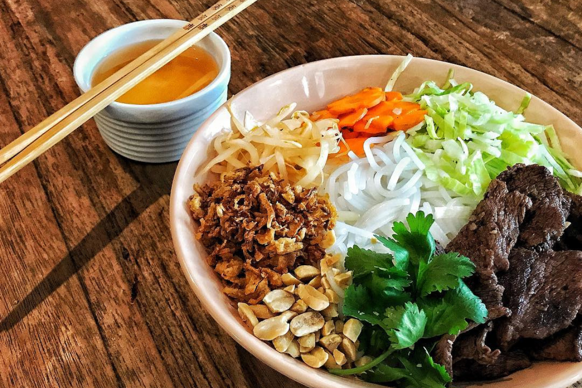 Bun Bo Nam Bo ( Southern beef vermicelli )